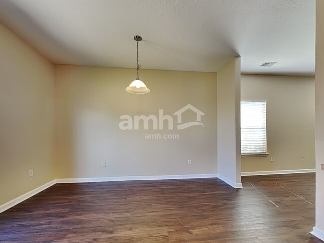 Building Photo - 10 Blue Oak Dr