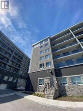 Building Photo - 275 Larch St