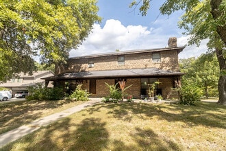 Building Photo - 3302 Belle Meade Dr