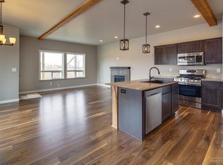 Foto del edificio - NW Townhome with Beautiful Finishes!