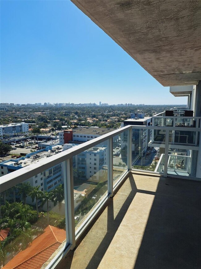 Foto del edificio - 5085 NW 7th St