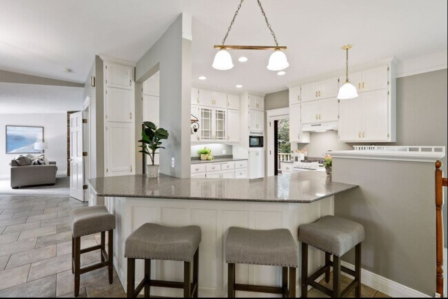Foto del edificio - 119 Pleasant Ln E