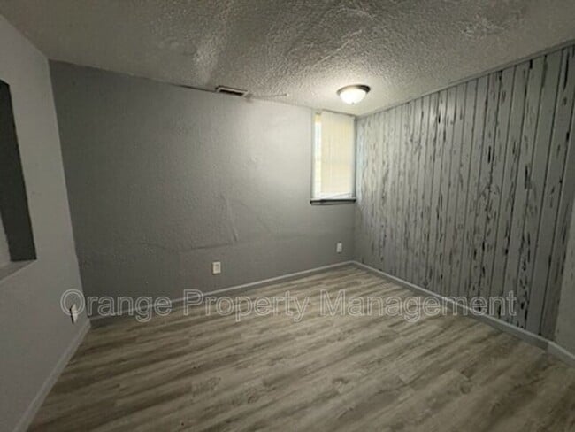 Photo - 4108 Cuming St Apartment