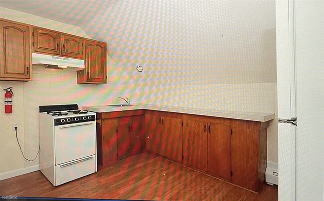 Building Photo - 1 br, 1 bath Duplex - 234 Beckwith Street 2