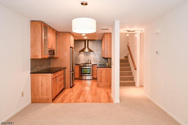 Building Photo - 141 Terrace Dr