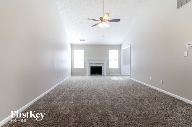 Building Photo - 2395 Pemberton Point