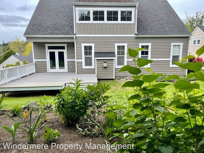 Building Photo - 4 br, 3.5 bath House - 761 Village Circle NW