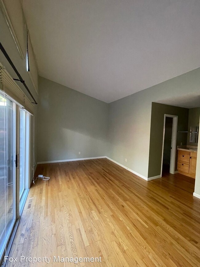 Foto del edificio - 3 br, 2 bath House - 2460 Juniper Avenue