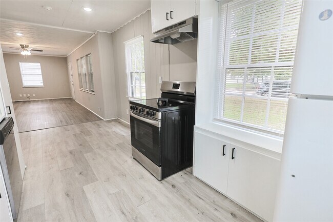 Foto del edificio - 1106-12th 1/2 12th 1/2 St N