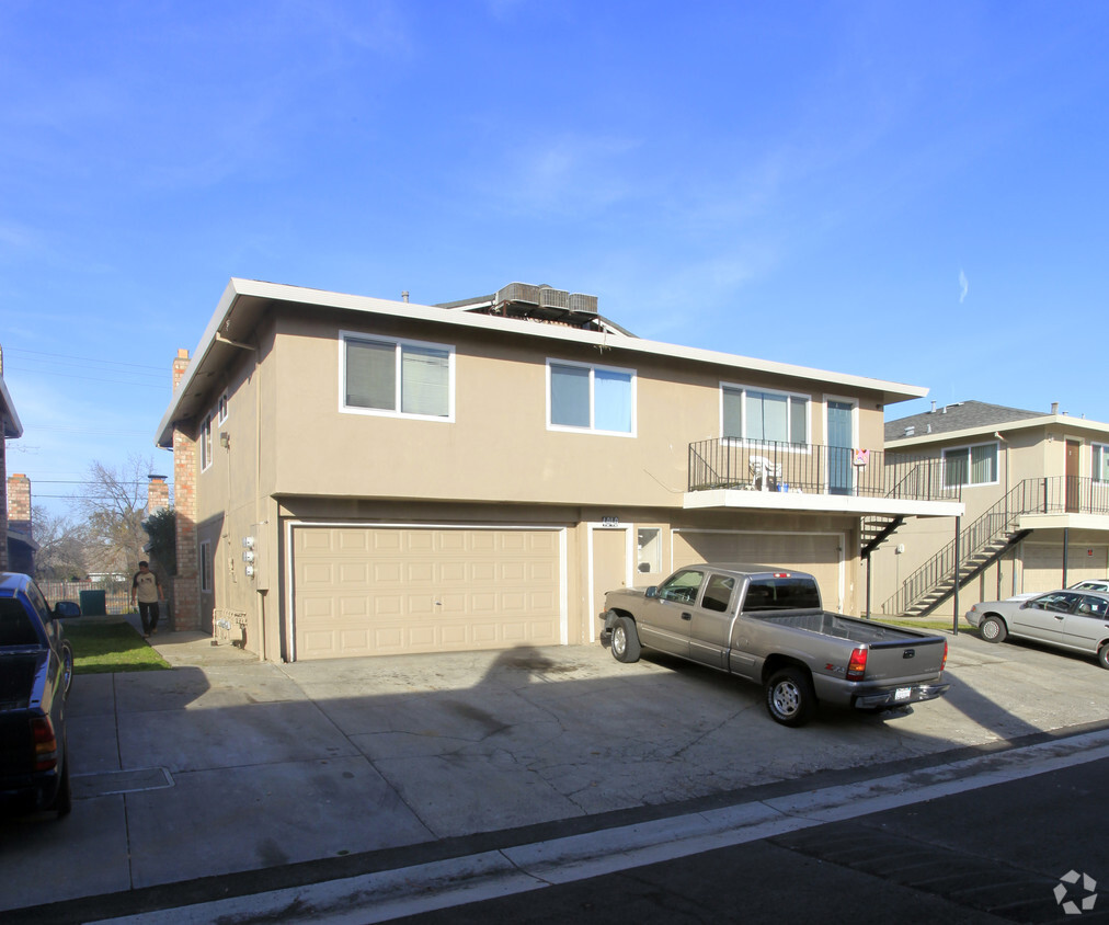 Building Photo - 4040 Fruitridge Rd