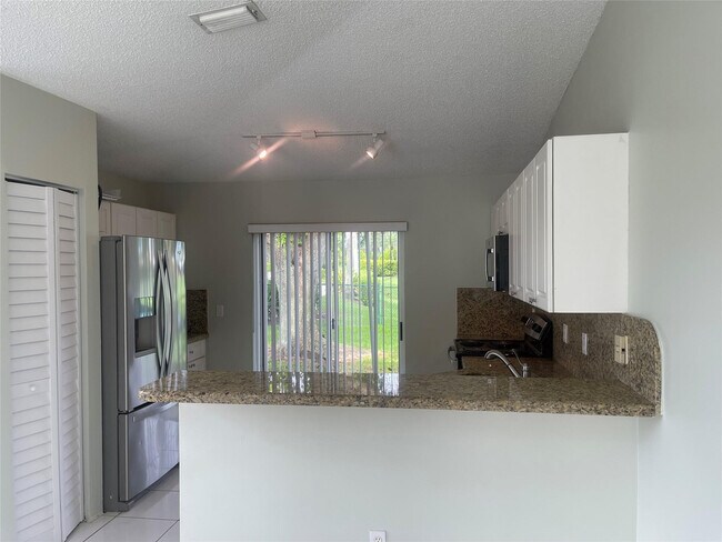 Foto del edificio - 1810 SW 114th Ter