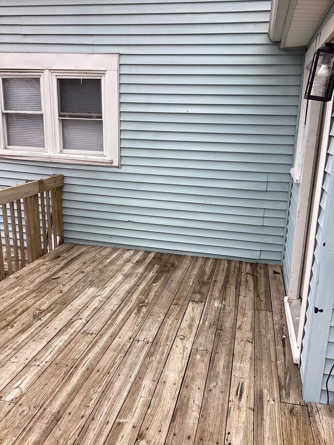Foto del edificio - Front Porch and Back Deck