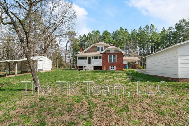 Foto del edificio - 1919 Old Salisbury-Concord Rd