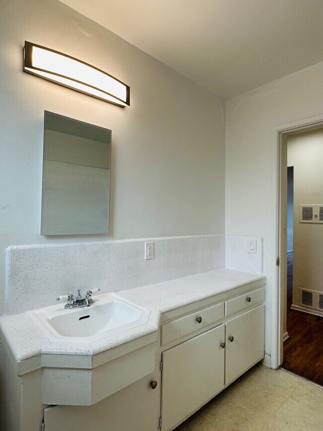 Hollyview Apartments Apartments in Los Angeles, CA