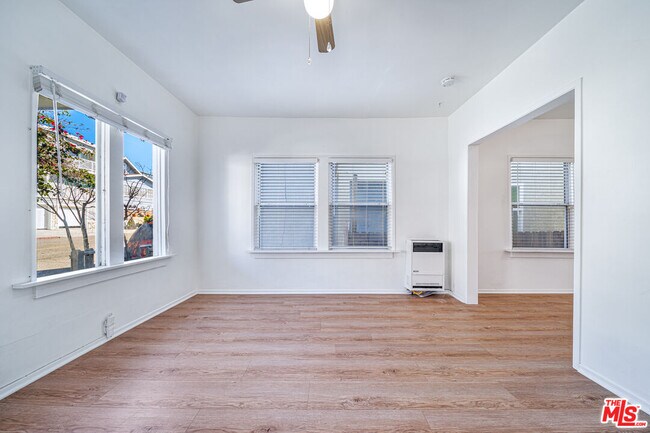 Foto del edificio - 1131 Manhattan Ave
