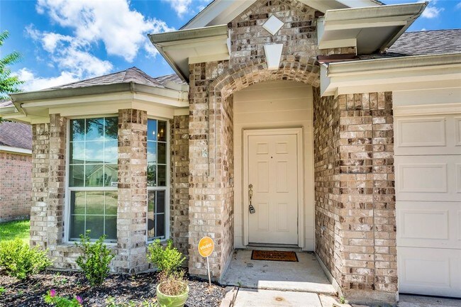 Building Photo - 5543 Poplar Terrace Ln