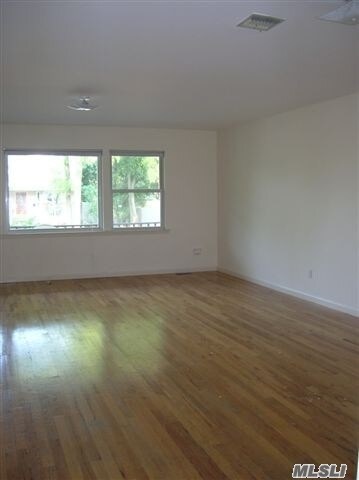 Foto del edificio - 14 Hillcrest St
