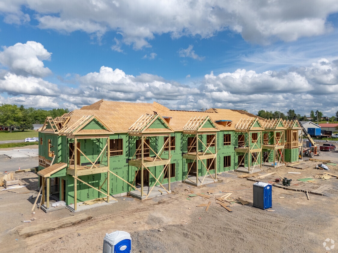 Building Photo - Springs at West Seneca