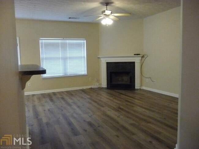 Foto del edificio - 52 Providence Oak Ct SE