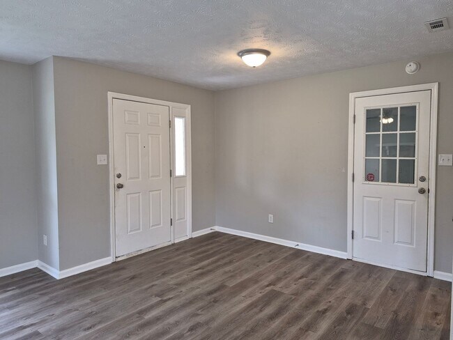 Foto del edificio - New Listing!!