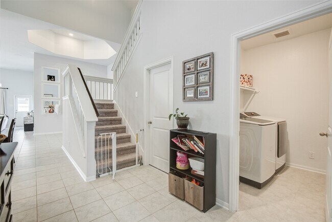Building Photo - 8603 Herring Ln