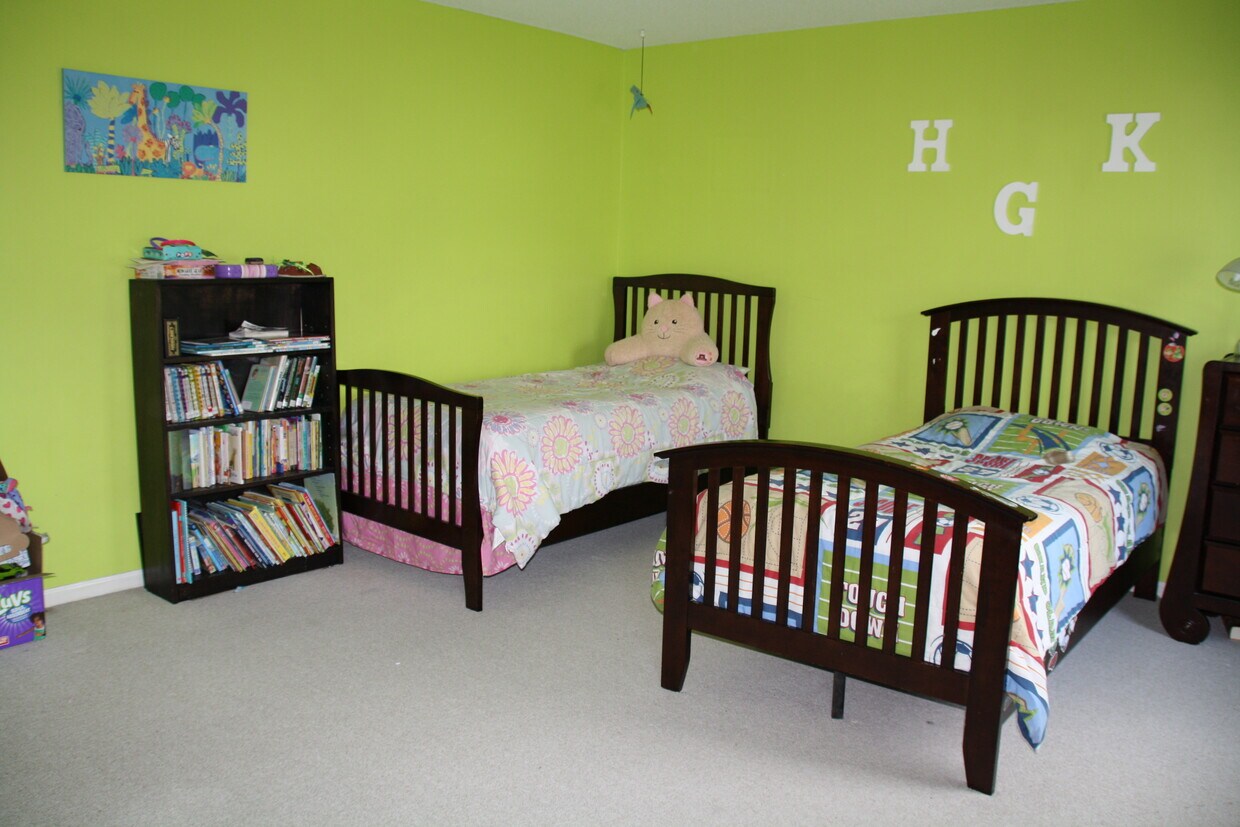 33 Summer Hill Road, Wallingford, CT 06492 Townhome Rentals in