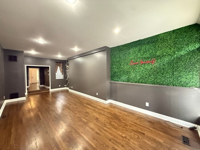 Building Photo - Renovated 1BR in Federal Hill + $500 Move-In Credit