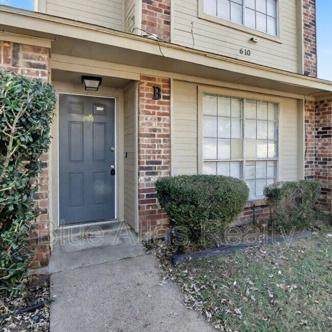 Foto del edificio - 610 Lillard Rd