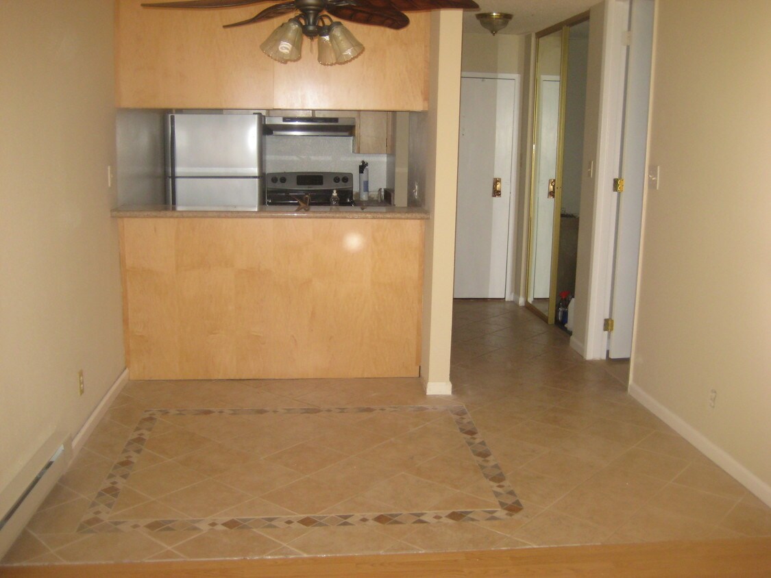 Foto del edificio - 6122 Shelter Creek Ln
