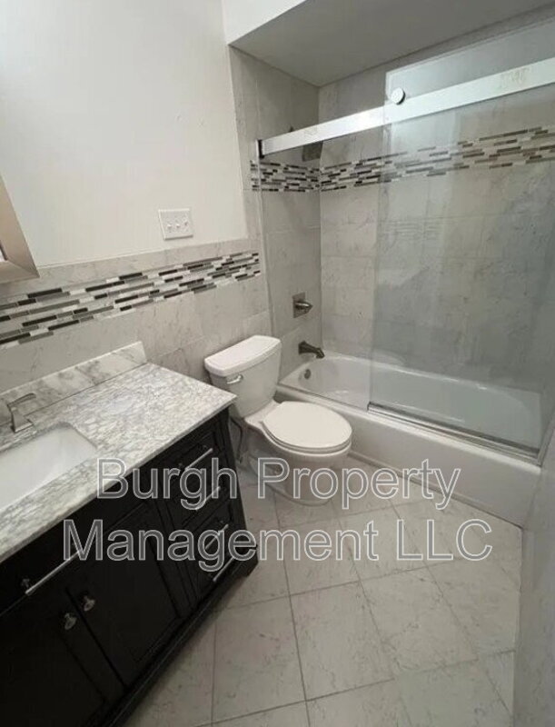 Foto del edificio - 1234 Pennsbury Blvd S