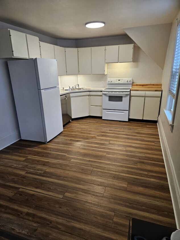 Building Photo - 1111 Chestnut Street