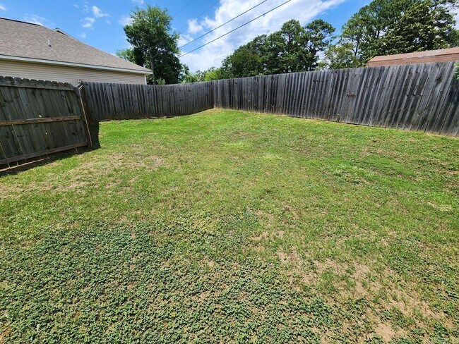 Foto del edificio - 3553 Terrace Hill Ct