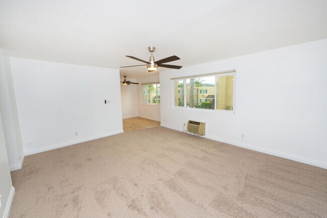 Foto del edificio - 2BR/1.5BA Condo! 2 parking spaces