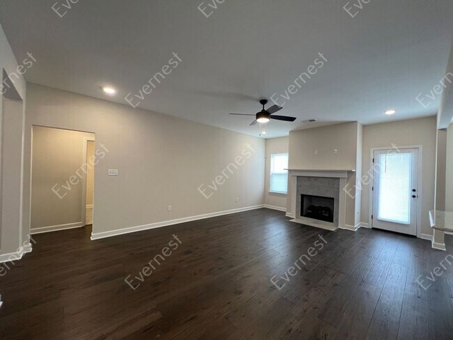 Building Photo - 4876 Reunion Dr