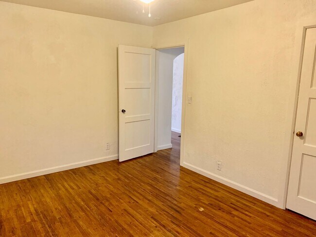 Foto del edificio - 3 br, 1 bath House - 628 30th Street