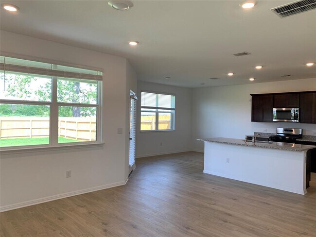 Building Photo - 317 Brody Ln