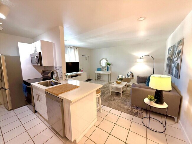 Building Photo - 2600 S Ocean Dr