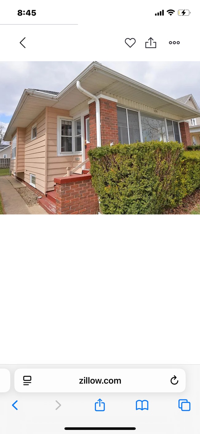 Building Photo - 1230 Grove Ave