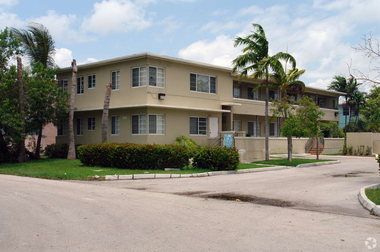 Primary Photo - 1023 79th St
