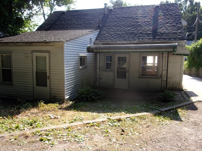 Building Photo - 2356 Bailey Rd