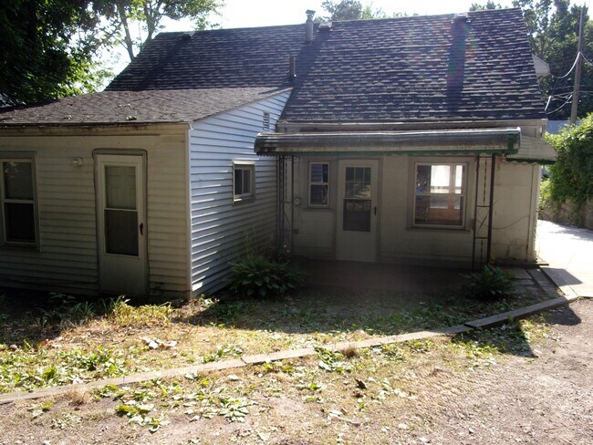 Foto del edificio - 2356 Bailey Rd