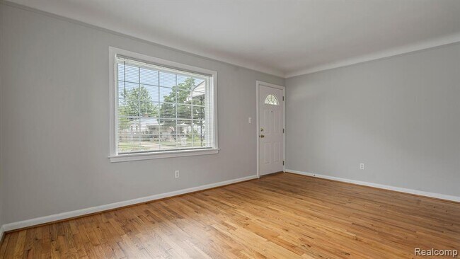 Building Photo - 421 W Morehouse Ave