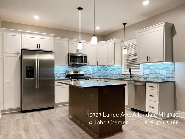 Building Photo - 10727 Lance Ave