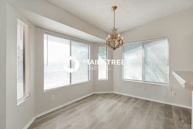 Building Photo - 3 Bedroom Pet-Friendly Home in Tucson, AZ with Main Street Renewal