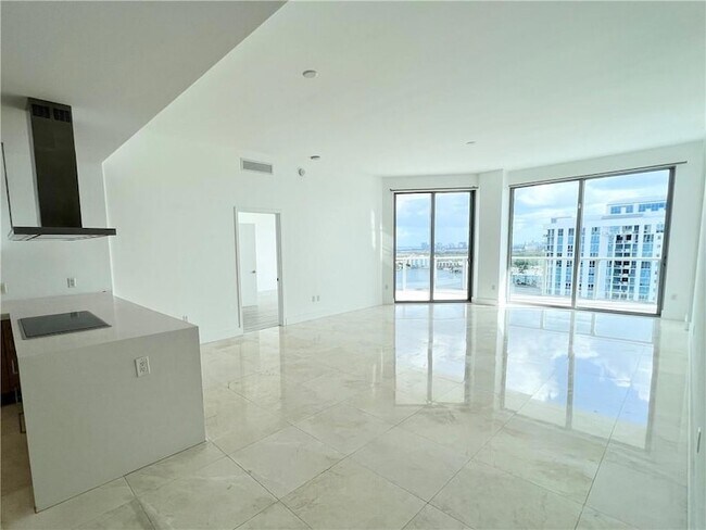 Foto del edificio - 17301 Biscayne Blvd