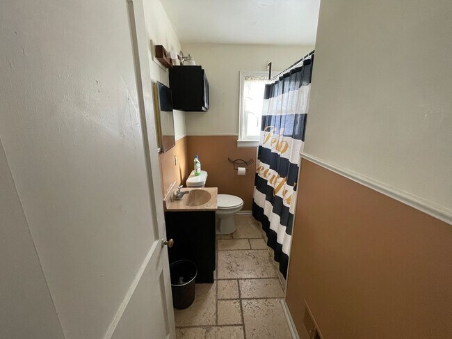 Foto del edificio - 4531 Woodward St