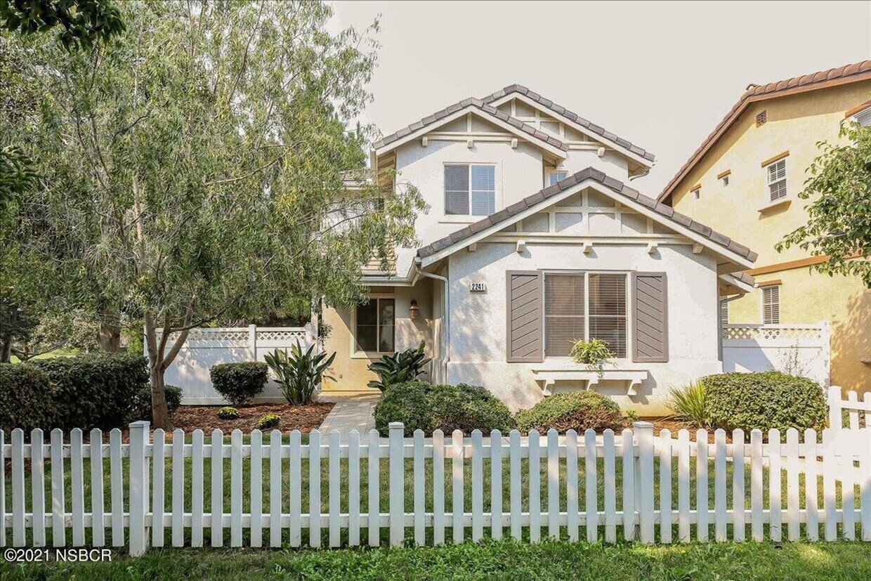 Foto principal - 2241 Nightshade Ln