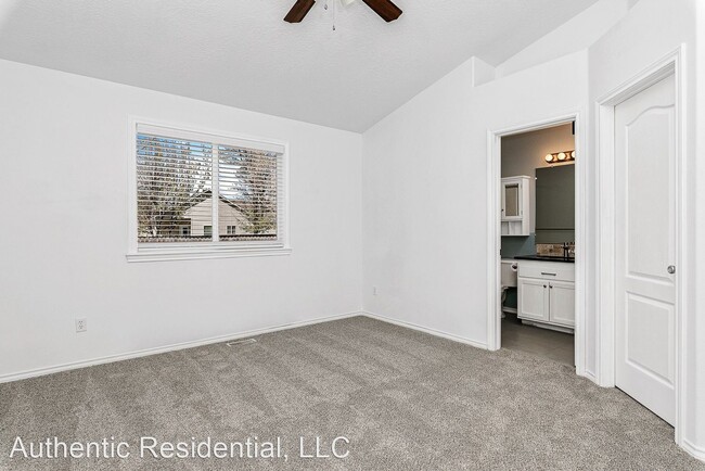 Building Photo - 4 br, 2 bath House - 1206 W Aberdeen Avenue