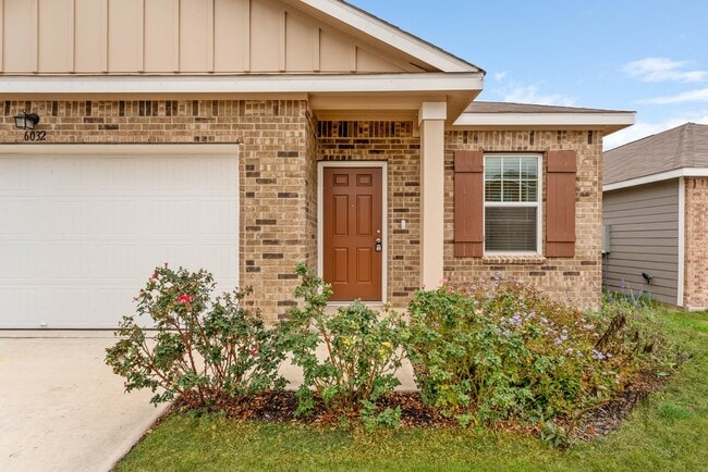 Foto del edificio - 6032 Pearl Mdw