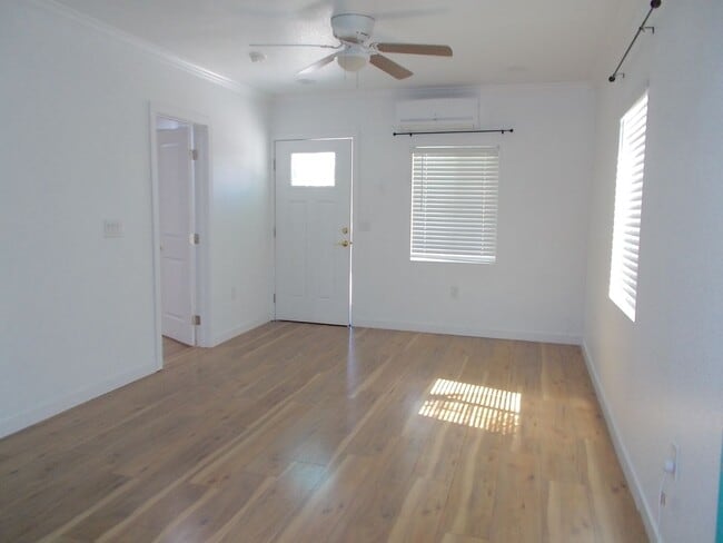 Building Photo - 245 N 23rd St